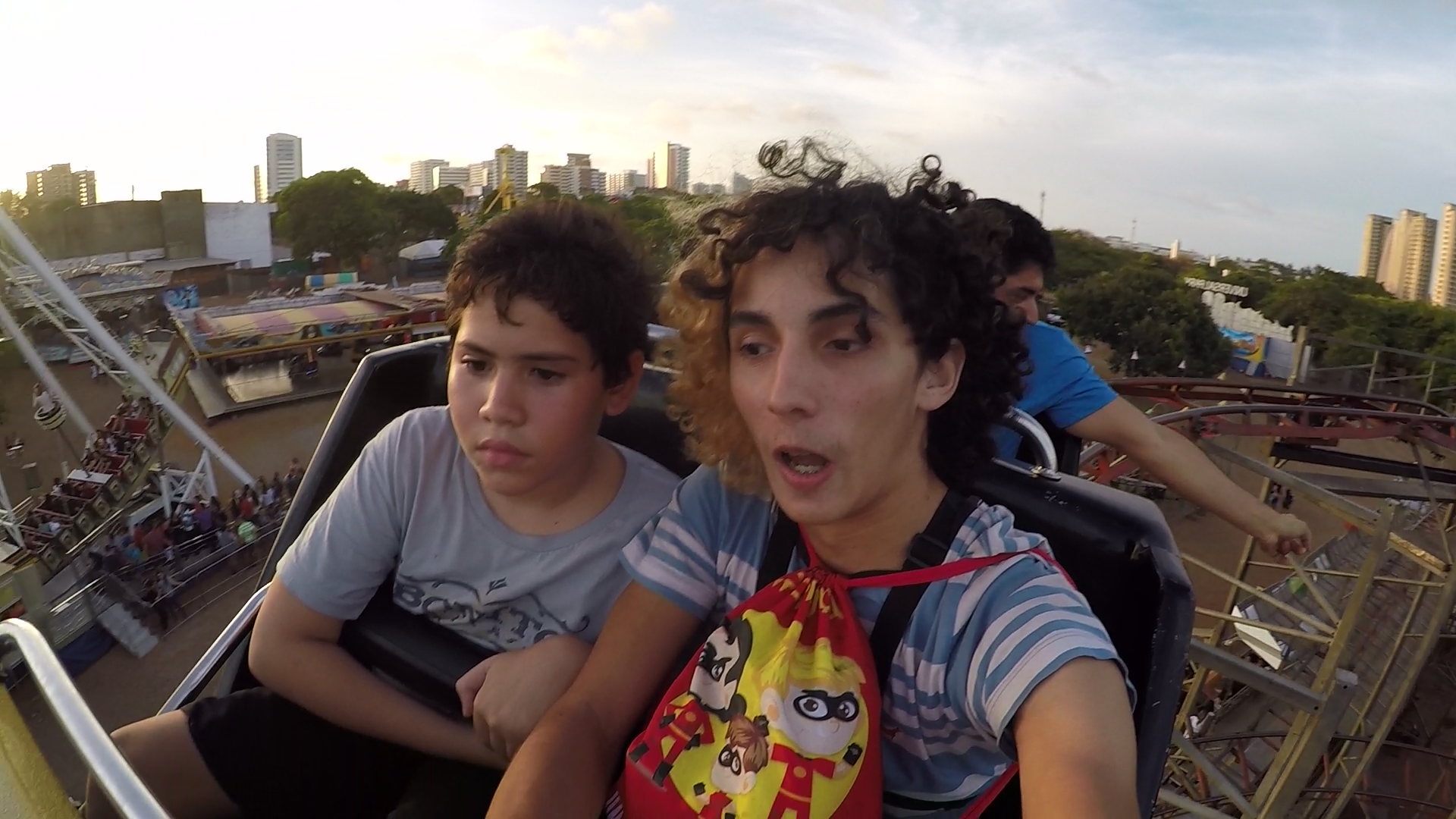 http://videos.introcdc.com/Canal/Vlogs/CPPP/Universal Park 2019/GOPR5615.00_05_49_02.Quadro014.png